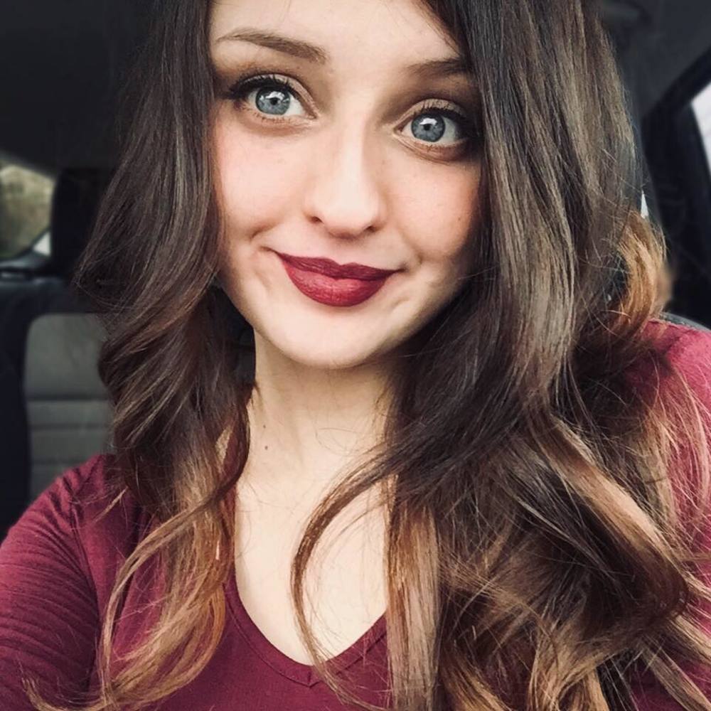 Meet your Posher, Brooke